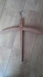 Een brokante kledinghanger, Ophalen of Verzenden