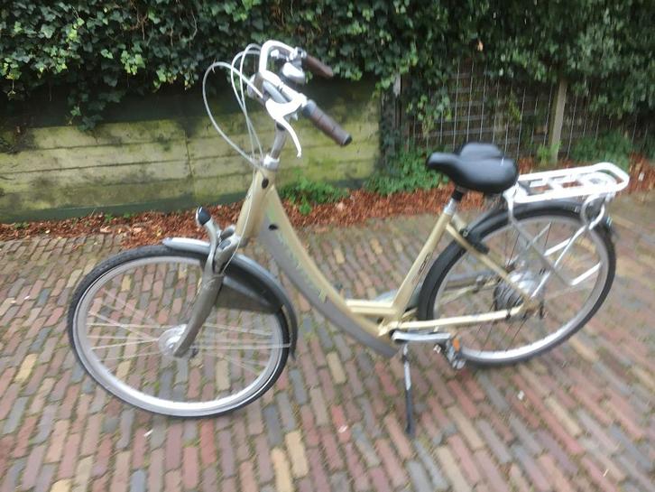 Batavus D fiets 28 inch, met slot, verlichting, frame 53cm, Fietsen en Brommers, Fietsen | Dames | Damesfietsen, Gebruikt, Batavus