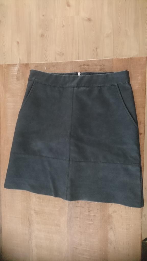 Grijze rok Dust Only Maat 36 Grijs lijkt op leer leren rokje, Kleding | Dames, Rokken, Zo goed als nieuw, Maat 36 (S), Grijs, Boven de knie