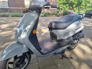 Sym fiddle 2 euro  4 snorscooter nette staat beschikbaar voor biedingen