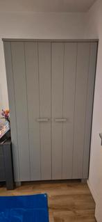 Ruime Kast - 1m breed, 2.05m hoog, Huis en Inrichting, Kasten | Kledingkasten, Ophalen, 25 tot 50 cm, 200 cm of meer