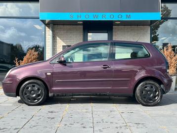 Volkswagen | POLO | AIRCO | RADIO | 2003 Paars/zwart beschikbaar voor biedingen