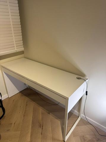 Ikea Bureau - Mooi Prijsje! beschikbaar voor biedingen