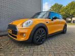 Mini 3-deurs (f56) 1.5 D 116pk 2014, Auto's, 28 km/l, Zwart, Overige kleuren, 4 stoelen