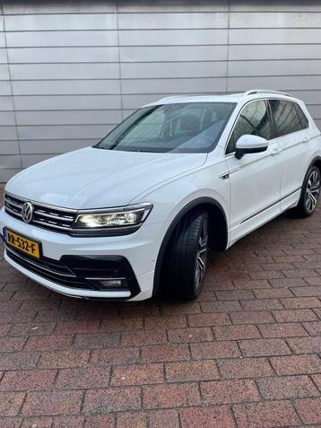 Volkswagen Tiguan 2.0 TSI 4Motion Highline 3 *R LINE!PANO beschikbaar voor biedingen