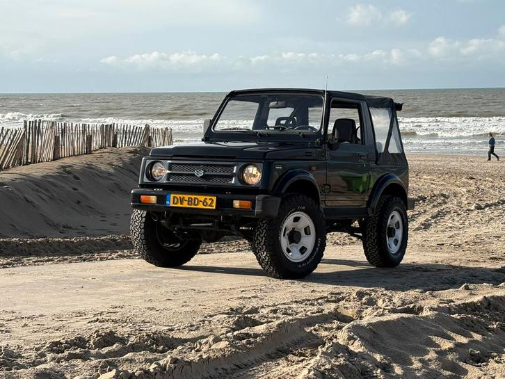 Suzuki Samurai 1.3 Cabrio 4WD 1992 Zwart, Auto's, Suzuki, Particulier, Samurai, 4x4, Bluetooth, Open dak, Radio, Trekhaak, USB