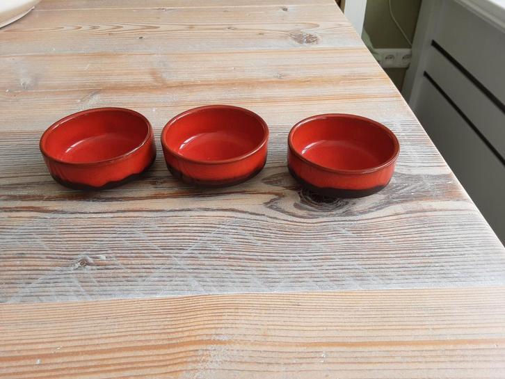 3 leuke oude retro/vintage oranje/bruine schaaltjes., Antiek en Kunst, Antiek | Schalen, Ophalen of Verzenden