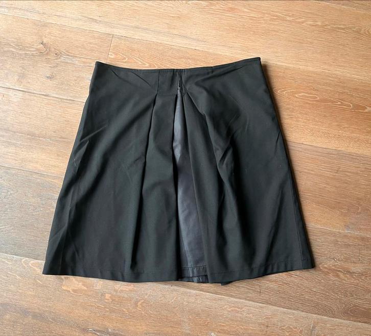 Zwarte rok van Zoï Women maat 40, Kleding | Dames, Rokken, Zo goed als nieuw, Maat 38/40 (M), Zwart, Knielengte, Ophalen of Verzenden
