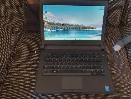Nette dell laptop , klein formaat , windows 11 , office, Computers en Software, Windows Laptops, Zo goed als nieuw, 13 inch, SSD