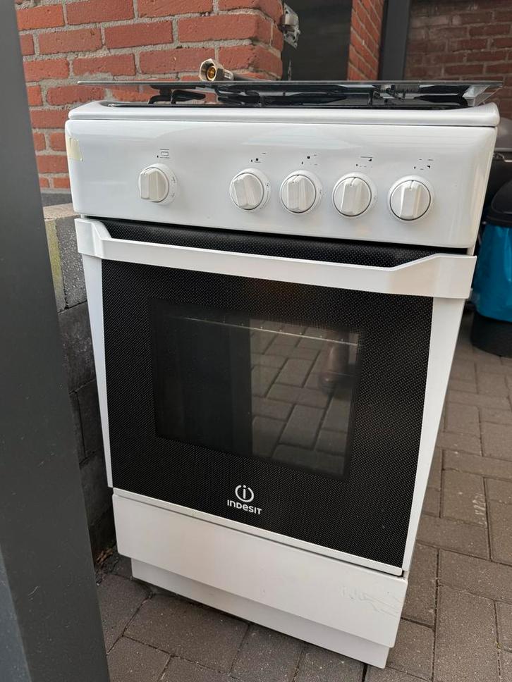 INDESIT Gasfornuis - 4 Pits + Oven - Voor de Handige Harry!, Witgoed en Apparatuur, Fornuizen, Gebruikt, Vrijstaand, Gas, 4 kookzones