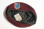 US army airborne baret maroon 543 met beret flash amerika, Verzamelen, Ophalen of Verzenden, Landmacht, Amerika, Overige typen