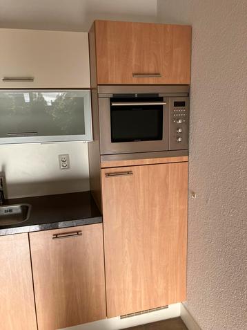 Compacte hoekkeuken met granieten blad - Zelf demonteren! beschikbaar voor biedingen