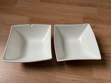 Maxwell williams servies beschikbaar voor biedingen