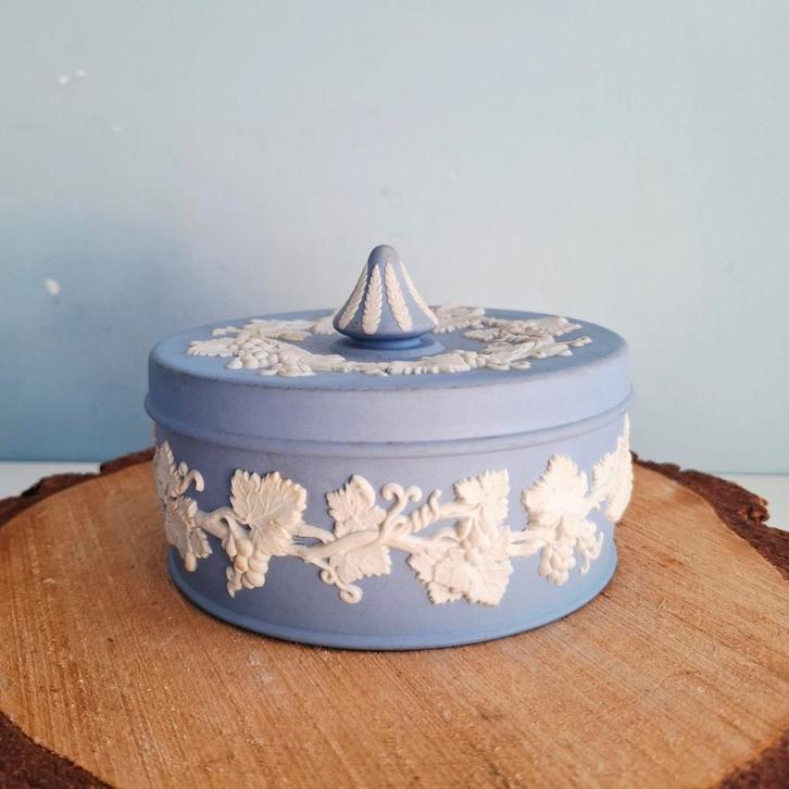 Wedgwood Jasperware juwelendoosje, Antiek en Kunst, Antiek | Keramiek en Aardewerk, Ophalen of Verzenden