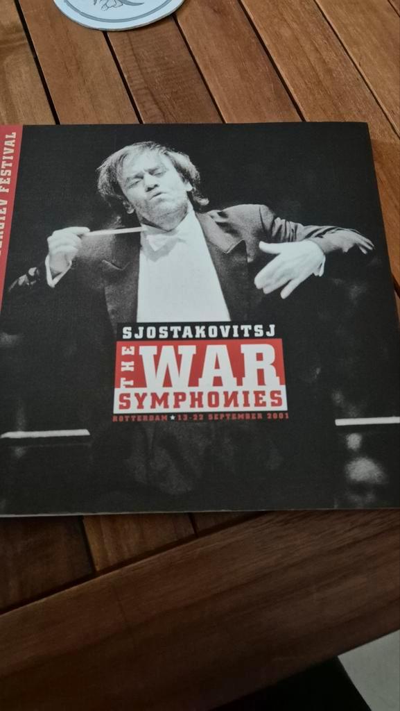 Sjostakovitsj The War Symphonies Catalogus, Boeken, Catalogussen en Folders, Zo goed als nieuw, Catalogus, Ophalen of Verzenden