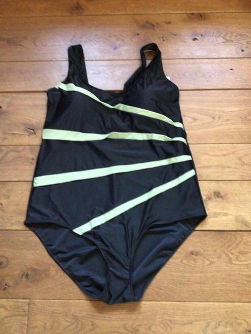Zwart met groene strepen badpak  maat XXXL, Kleding | Dames, Grote Maten, Nieuw, Lingerie of Zwemkleding, Zwart, Ophalen of Verzenden