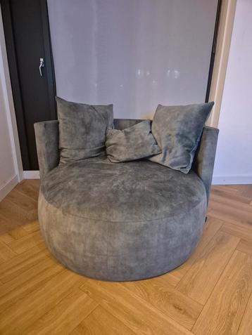 Olijfgroene ronde fauteuil/ loveseat  beschikbaar voor biedingen