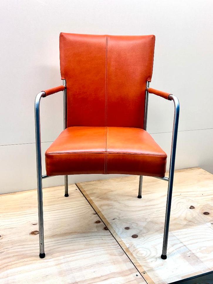 10 moderne Bert Plantagie stoelen, echt leren bekleding., Huis en Inrichting, Stoelen, Zo goed als nieuw, Vijf, Zes of meer stoelen