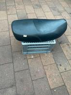 Zadel turbho RL-50 AGM VX/Riva/gy6/Toscana/Lux/VXL/RL/Azzuro, Ophalen, Zo goed als nieuw, Zadel