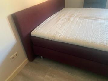 Boxspring  beschikbaar voor biedingen