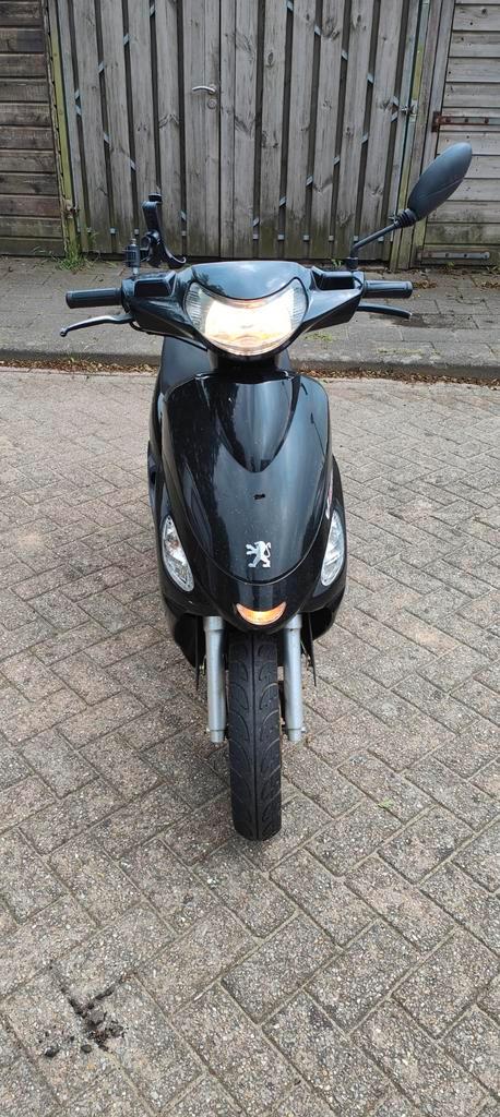 Peugeot V-Clic scooter, Fietsen en Brommers, Scooters | Peugeot, Gebruikt, Overige modellen, Maximaal 25 km/u, Benzine, Ophalen