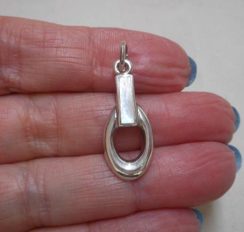 Zilveren hanger met parelmoer nr.696, Sieraden, Tassen en Uiterlijk, Kettinghangers, Zo goed als nieuw, Zilver, Zilver, Overige voorstellingen