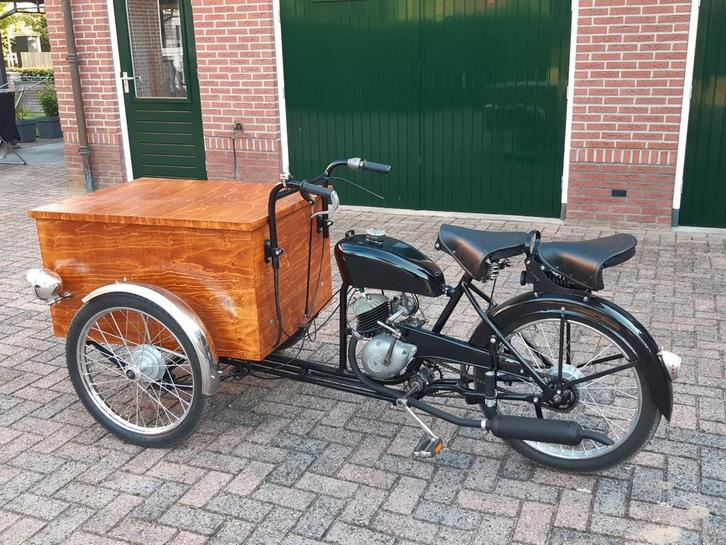 Mooi gerestaureerd oldtimer Bakbrommer, Fietsen en Brommers, Brommers | Oldtimers, Overige merken, Ophalen
