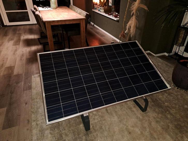 Zonnepaneel 240Wp Compleet met Invertor & Beveiliging, Doe-het-zelf en Verbouw, Platen en Panelen, Ophalen of Verzenden