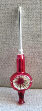 Kleine oude Kerstboompiek / Piek 11 Deukbal Rood 17.5 cm, Diversen, Kerst, Ophalen of Verzenden