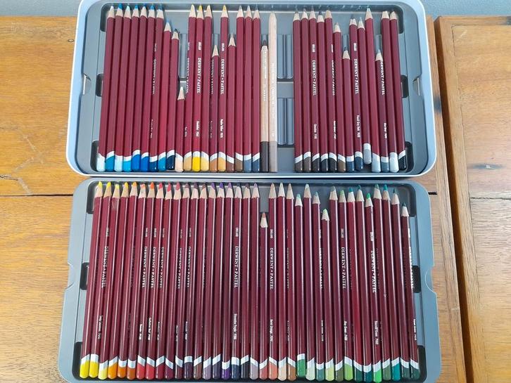 Derwent pastelpotloden set & caran d' ache pastel potloden, Hobby en Vrije tijd, Tekenen, Ophalen of Verzenden