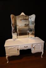 Queen ann kaptafel met 3 luiks spiegel. Gerestyled met witte, Ophalen, 100 tot 150 cm, Zo goed als nieuw, 150 tot 200 cm