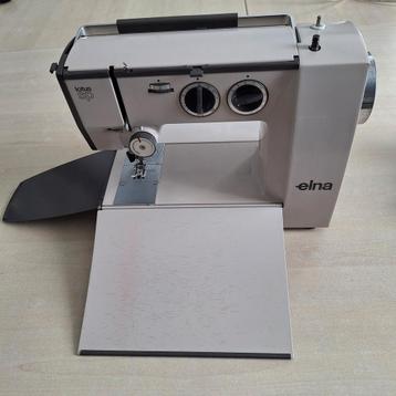 Vintage Elna Lotus SP Reisnaaimachine beschikbaar voor biedingen