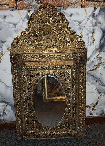 ANTIEKE HAL SPIEGELKAST beschikbaar voor biedingen