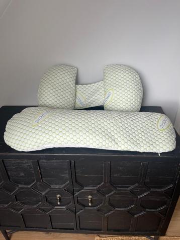 Zwangerschapskussen / pregnancy pillow beschikbaar voor biedingen