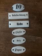6 vintage emaille bordjes ..voor ladenkasten, grutterskast e, Verzamelen, Merken en Reclamevoorwerpen, Ophalen of Verzenden, Zo goed als nieuw