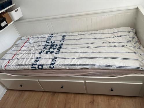 Ikea Hemnes slaapbank bedbank bed met matras, Huis en Inrichting, Slaapkamer | Bedden, Gebruikt, Eenpersoons, 80 cm, 200 cm, Hout