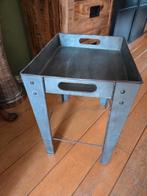 Metalen bijzet tafel 40cm x 32 hoogte 44cm, Ophalen, Minder dan 55 cm, Metaal of Aluminium, Rond