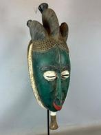 251247 Afrikaans Baule masker uit - Ivoorkust, Antiek en Kunst, Ophalen of Verzenden