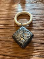 Vintage Bijtring met Zilveren Hanger/rammelaar, Overige merken, Gebruikt, Ophalen of Verzenden, 1 bedel