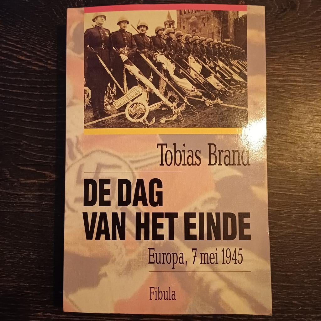 De Dag van het Einde - Tobias Brand, Ophalen of Verzenden, Gelezen