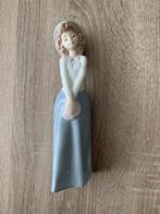 Nao By Lladro beeldje, Verzamelen, Beelden en Beeldjes, Ophalen of Verzenden, Zo goed als nieuw, Mens