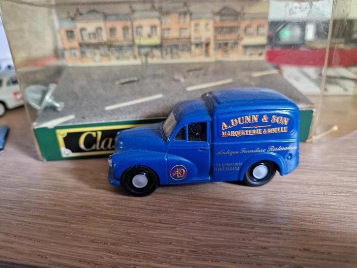 Corgi Morris Minor Van. A, Dunn & Son, Hobby en Vrije tijd, Modelauto's | 1:43, Zo goed als nieuw, Auto, Corgi, Ophalen of Verzenden