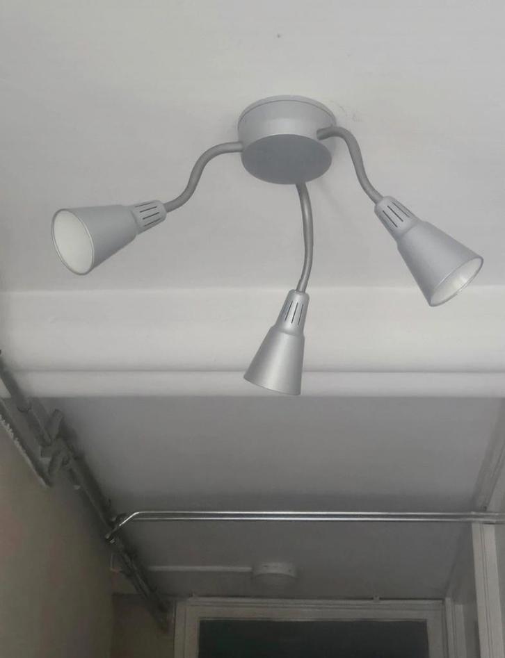 ALS NIEUWE Zilveren Grome Plaflondlamp / Wandlamp 3 Spots, Huis en Inrichting, Lampen | Plafondlampen, Zo goed als nieuw, Metaal
