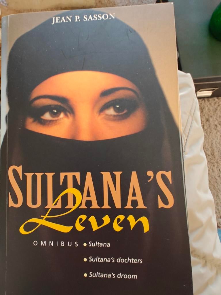 Sultana's Leven - Jean P. Sasson, Boeken, Biografieën, Gelezen, Esoterie en Spiritualiteit, Ophalen of Verzenden