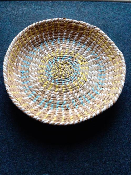 Leuke mand, Huis en Inrichting, Woonaccessoires | Schalen en Manden, Nieuw, Mand, Rond, Overige materialen, Ophalen of Verzenden