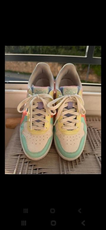 Asics Sneakers - Kleurrijk en Comfortabel! beschikbaar voor biedingen