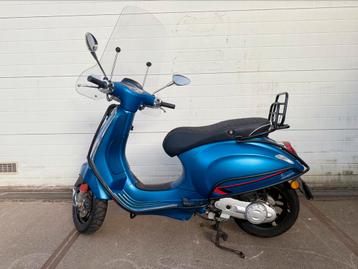 VESPA SPRINT Full option| LAGE KM STAND beschikbaar voor biedingen