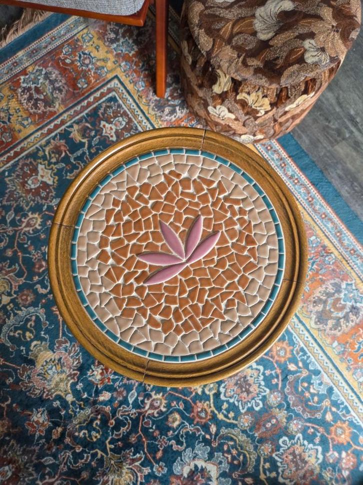 Uniek handgemaakt mozaïek bijzettafeltje - vintage, Huis en Inrichting, Tafels | Bijzettafels, Rond, 60 cm of meer, Minder dan 55 cm