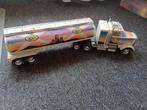 Grote vintage metalen truck Bandag Mack tankwagen, Ophalen of Verzenden, Zo goed als nieuw