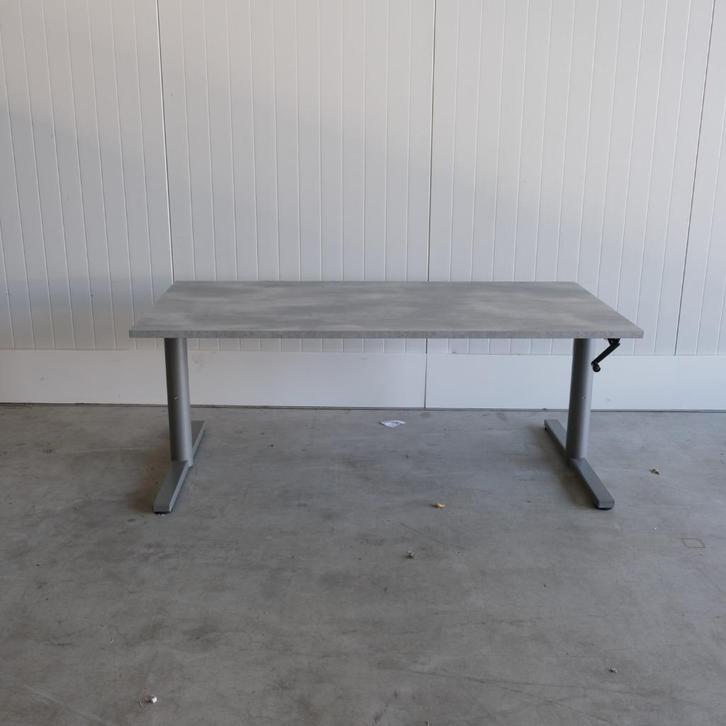 Gispen Slinger zit-zit bureau - H63-83cm - 160x80cm - BR86, Huis en Inrichting, Bureaus, Gebruikt, Bureau, In hoogte verstelbaar
